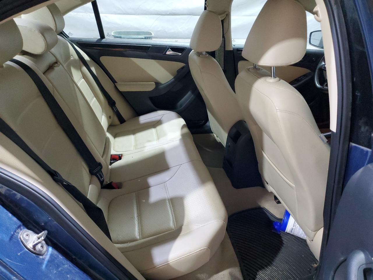 2016 VOLKSWAGEN JETTA
