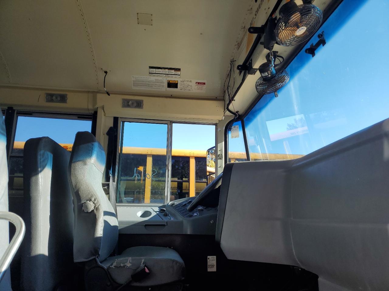 2010 IC CORPORATION CE SERIES
