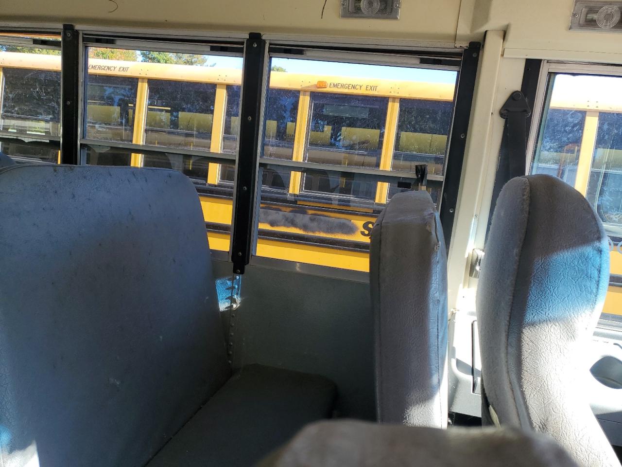 2010 IC CORPORATION CE SERIES