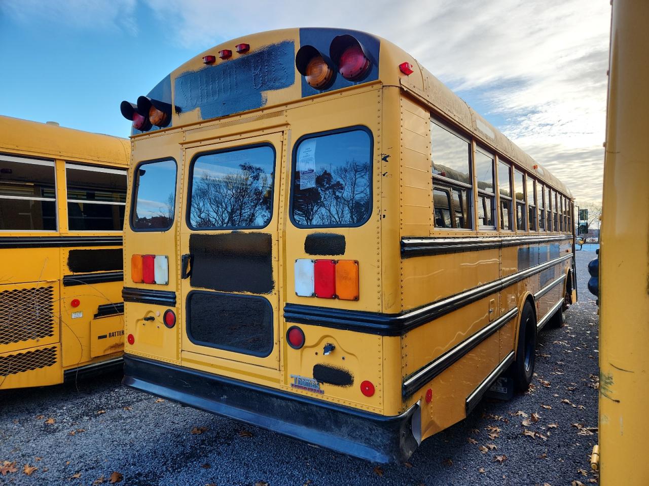 2011 THOMAS SAF-T-LINE