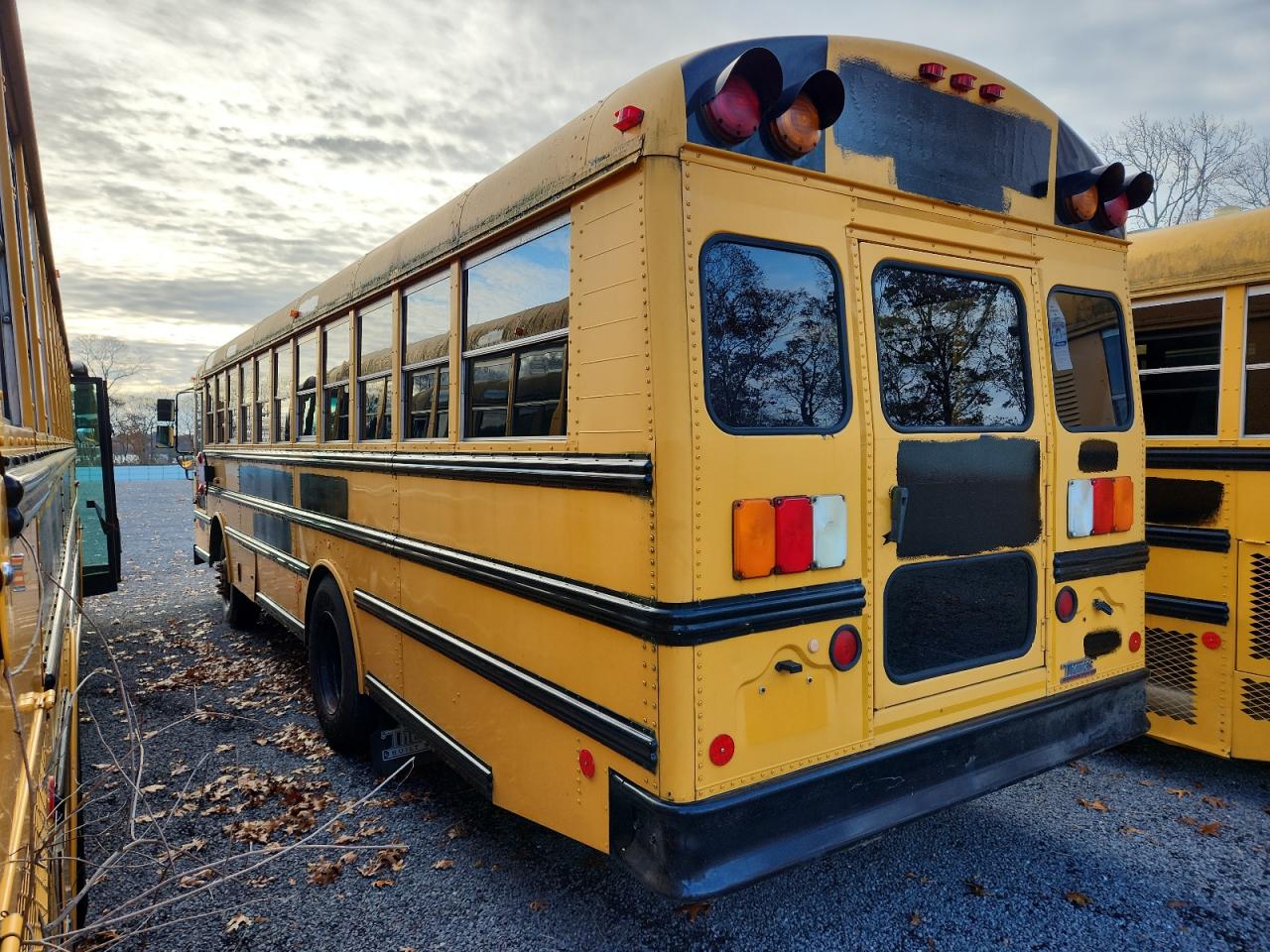 2011 THOMAS SAF-T-LINE