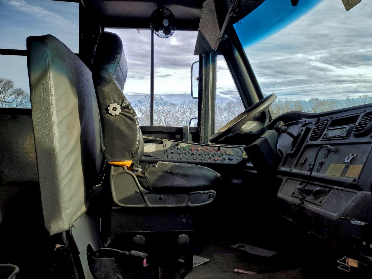 2012 FREIGHTLINER SAF-T-LINE