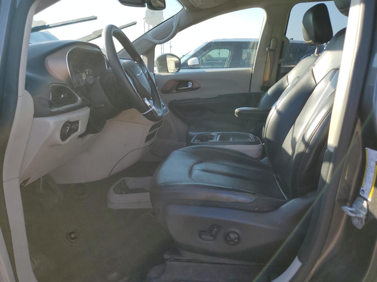 2020 CHRYSLER MINIVAN