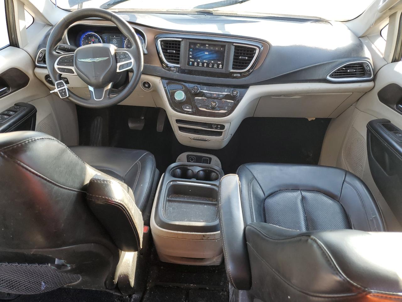 2020 CHRYSLER MINIVAN