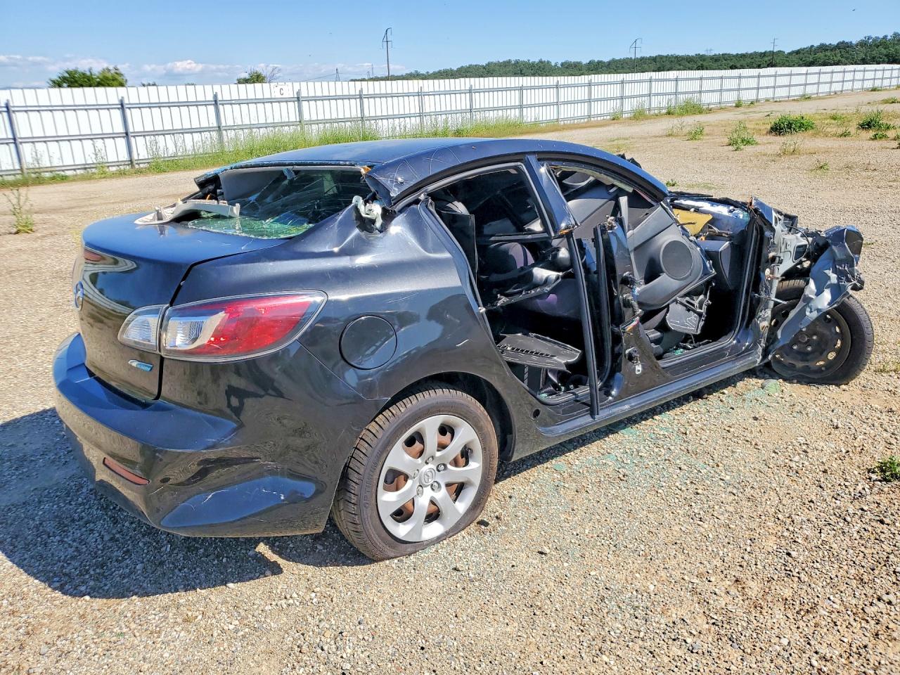 2013 MAZDA 3