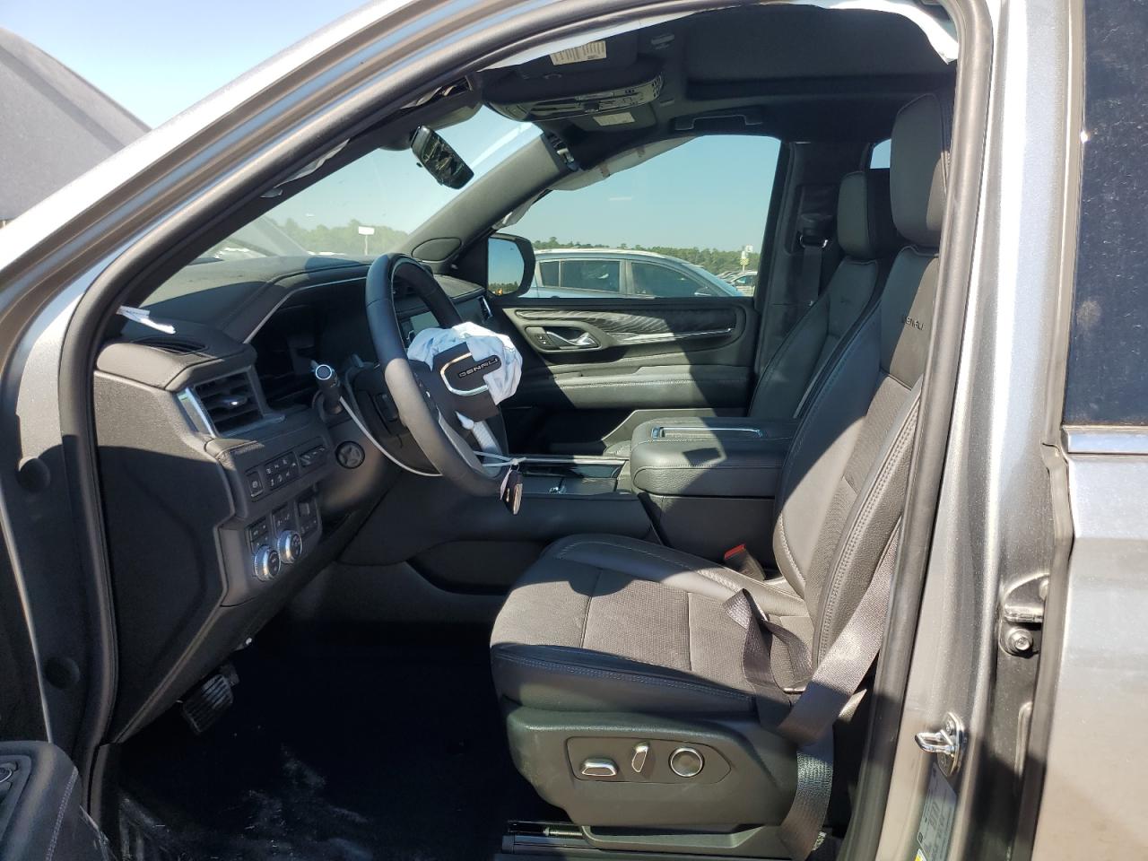 2023 GMC YUKON