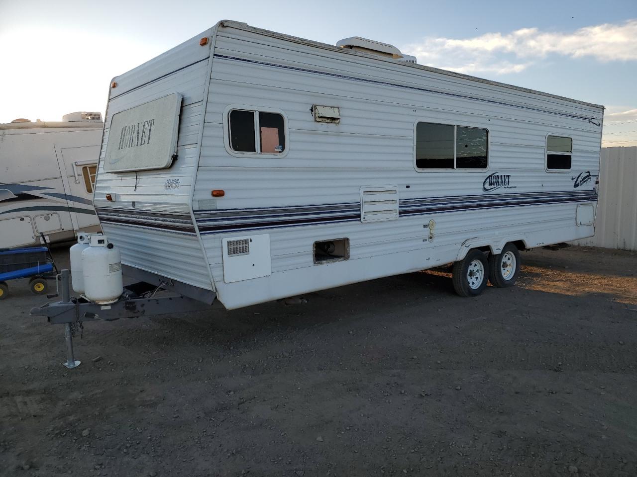 2001 KEYSTONE HORNET