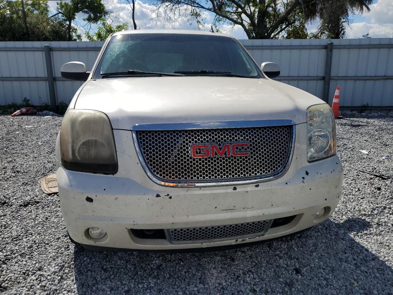 2013 GMC YUKON