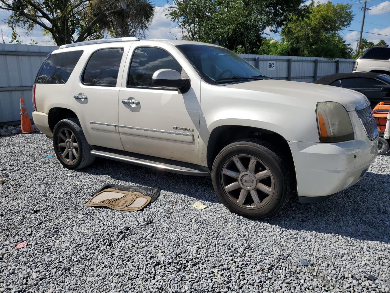2013 GMC YUKON