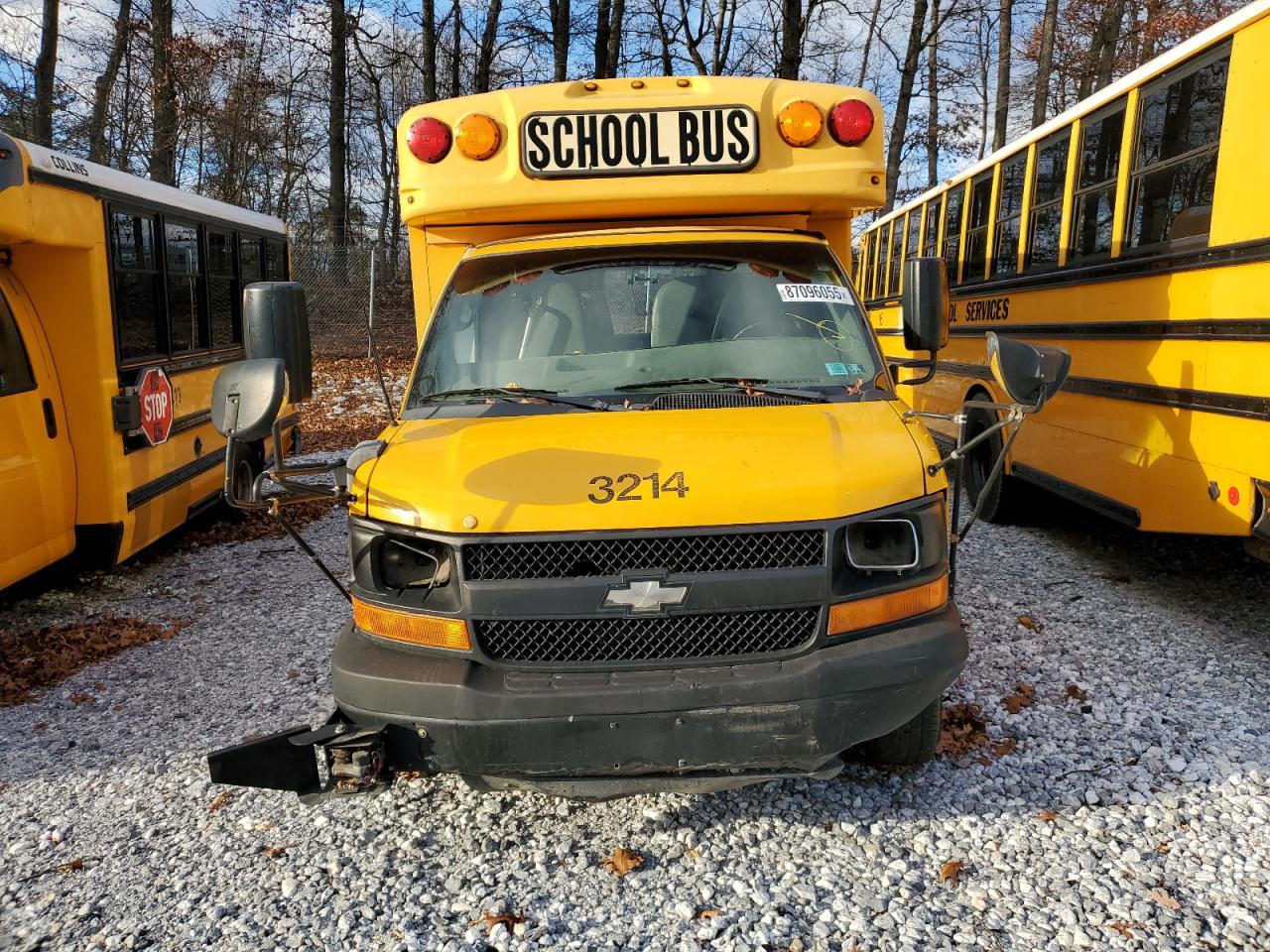 2011 CHEVROLET B SERIES