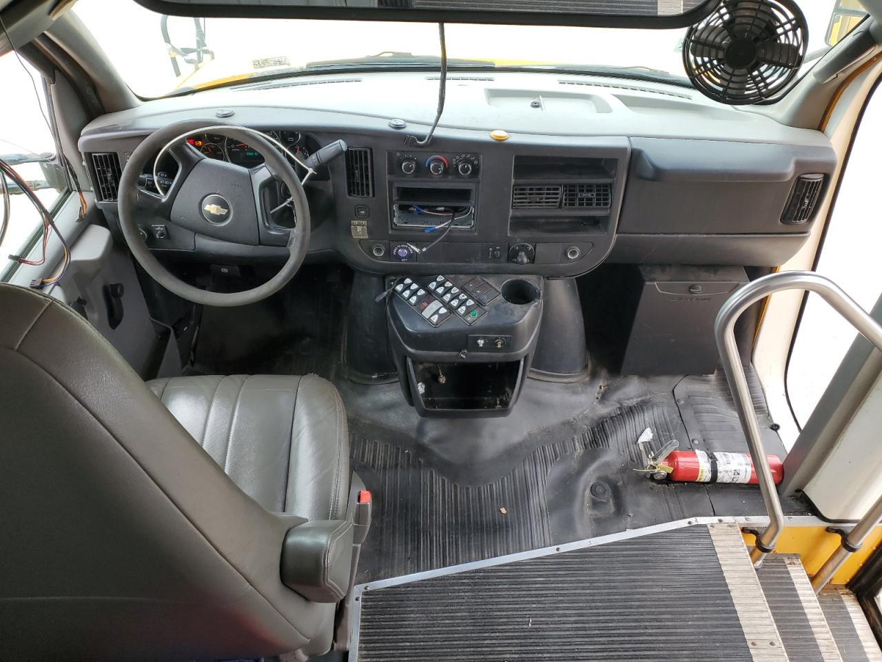 2013 CHEV EXPRESS