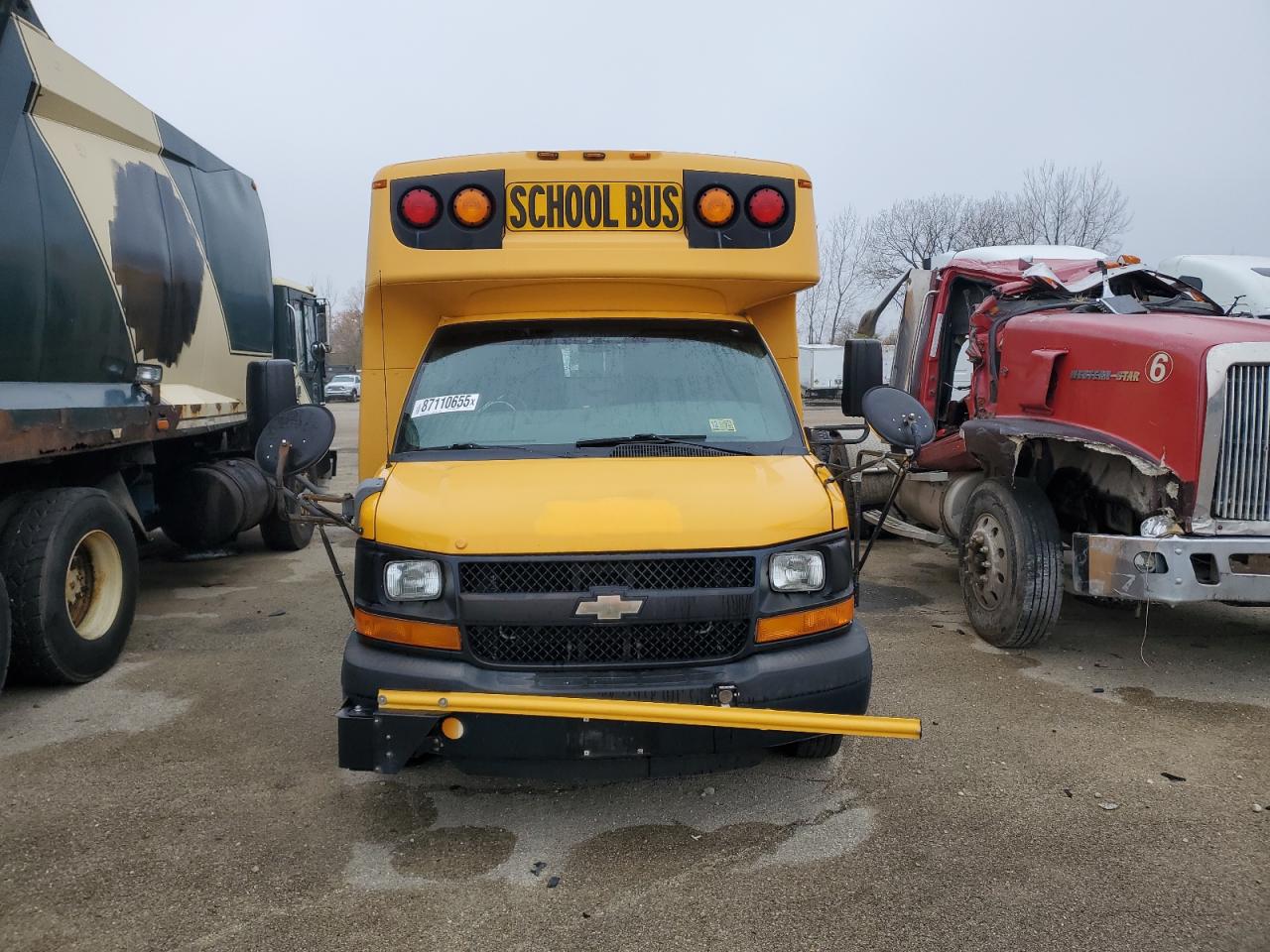 2013 CHEV EXPRESS