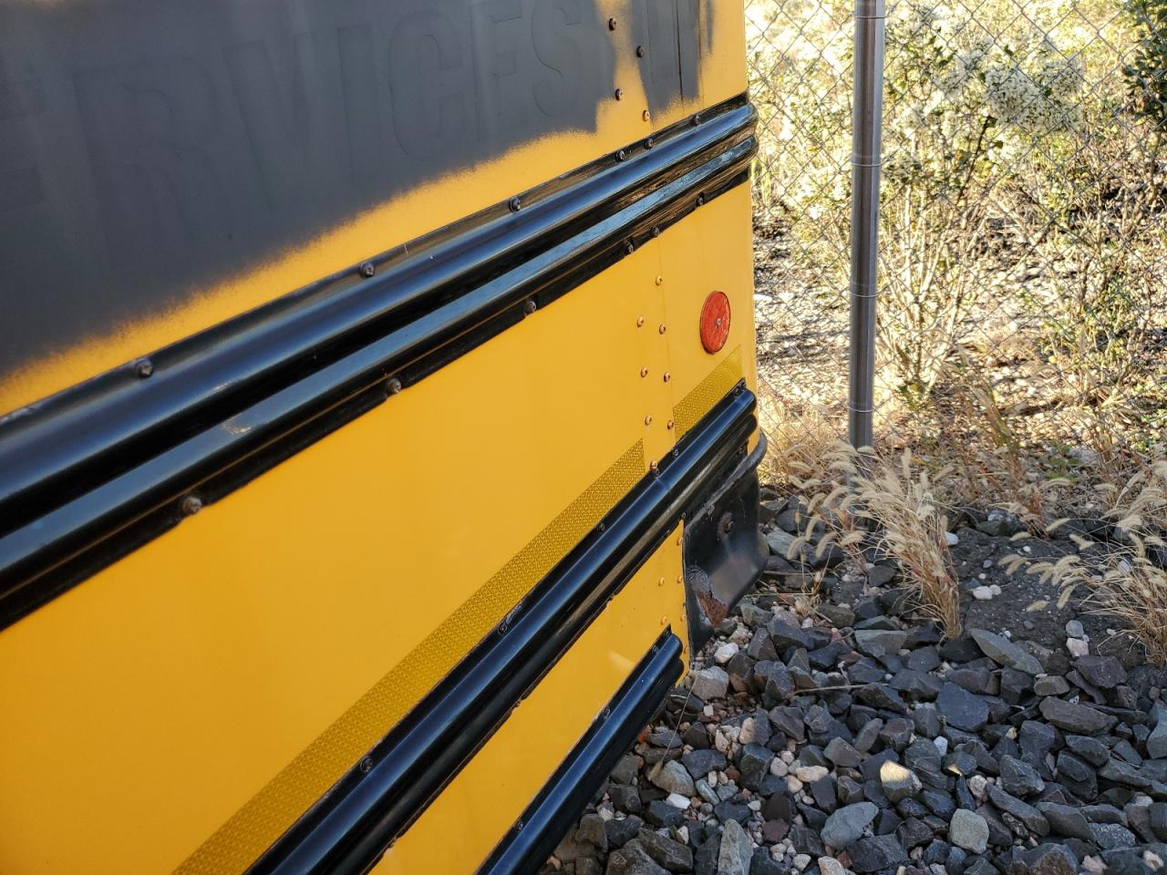 2012 THOM BUS
