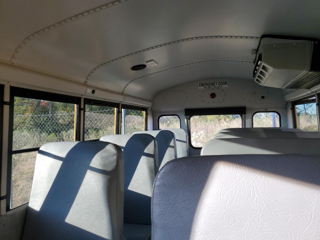 2012 THOM BUS