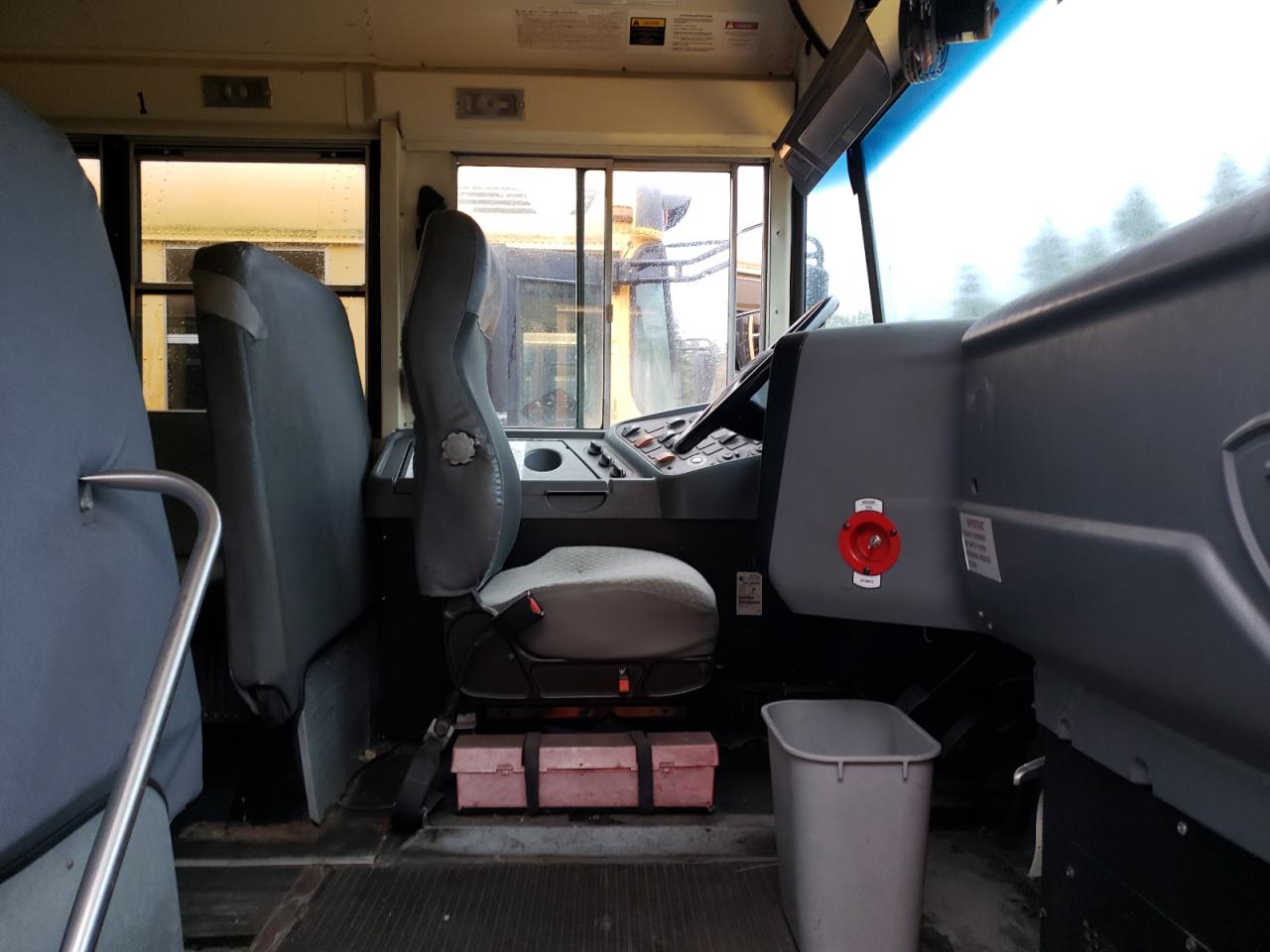 2009 IC CORPORATION CE SERIES