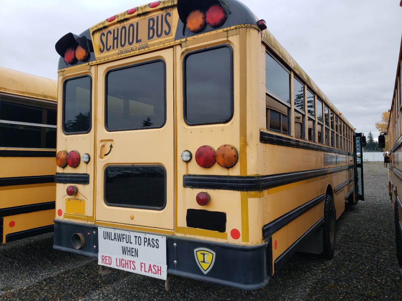 2009 IC CORPORATION CE SERIES