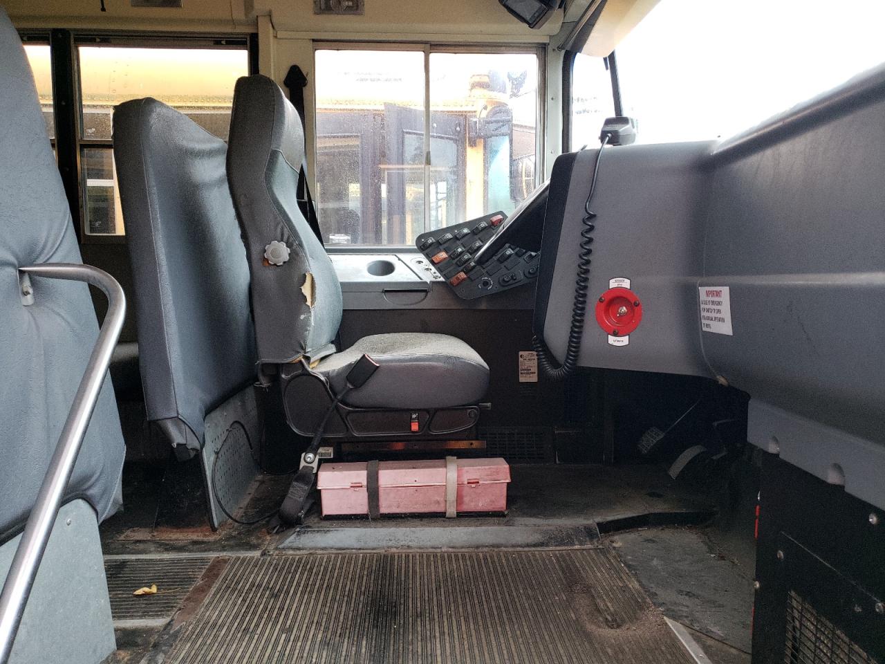 2009 IC CORPORATION CE SERIES
