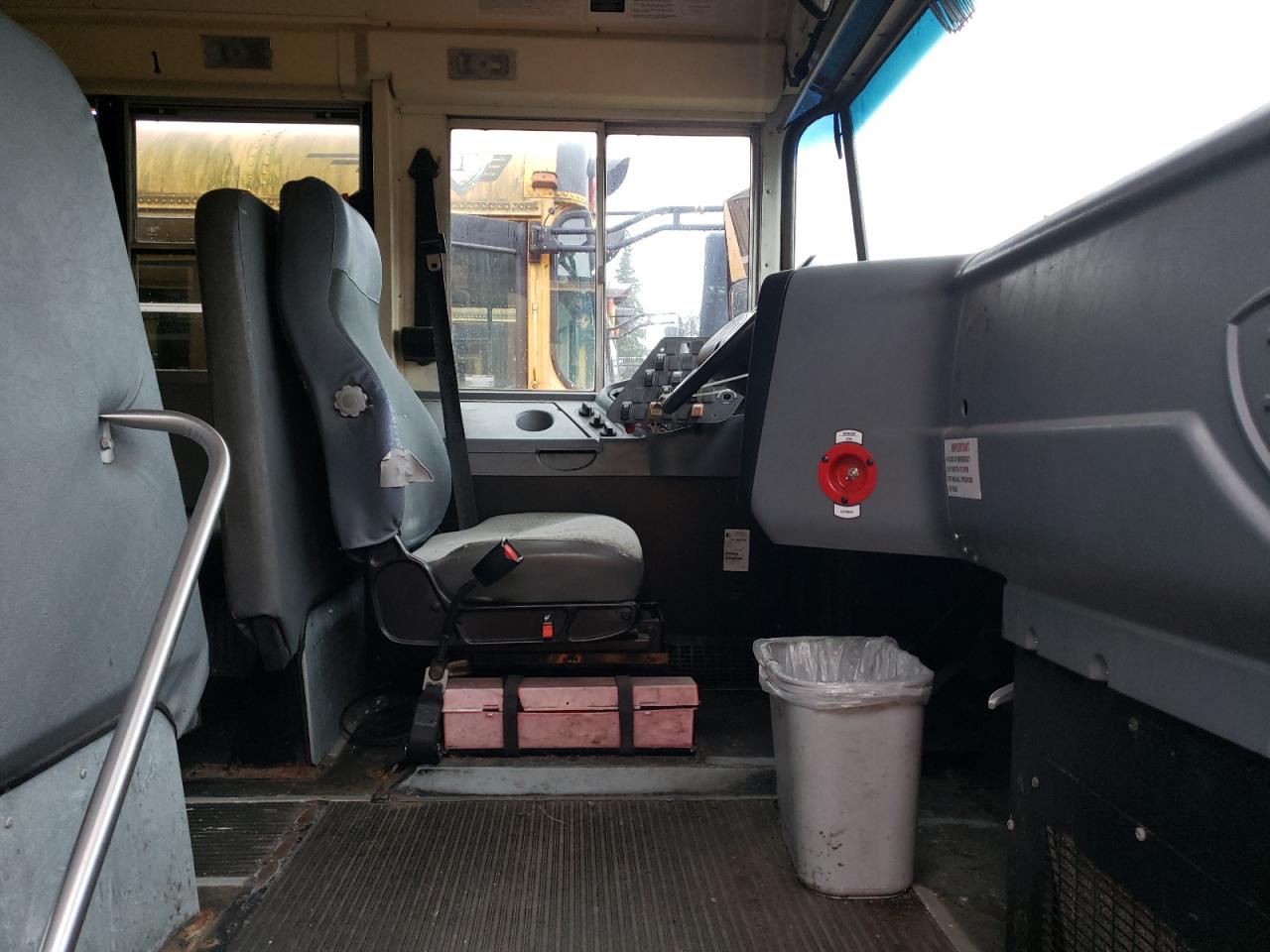 2009 IC CORPORATION CE SERIES