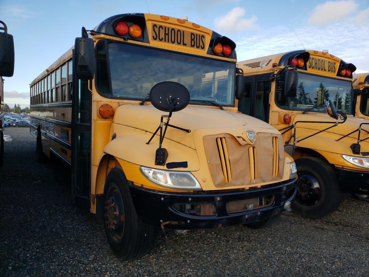 2009 IC CORPORATION CE SERIES