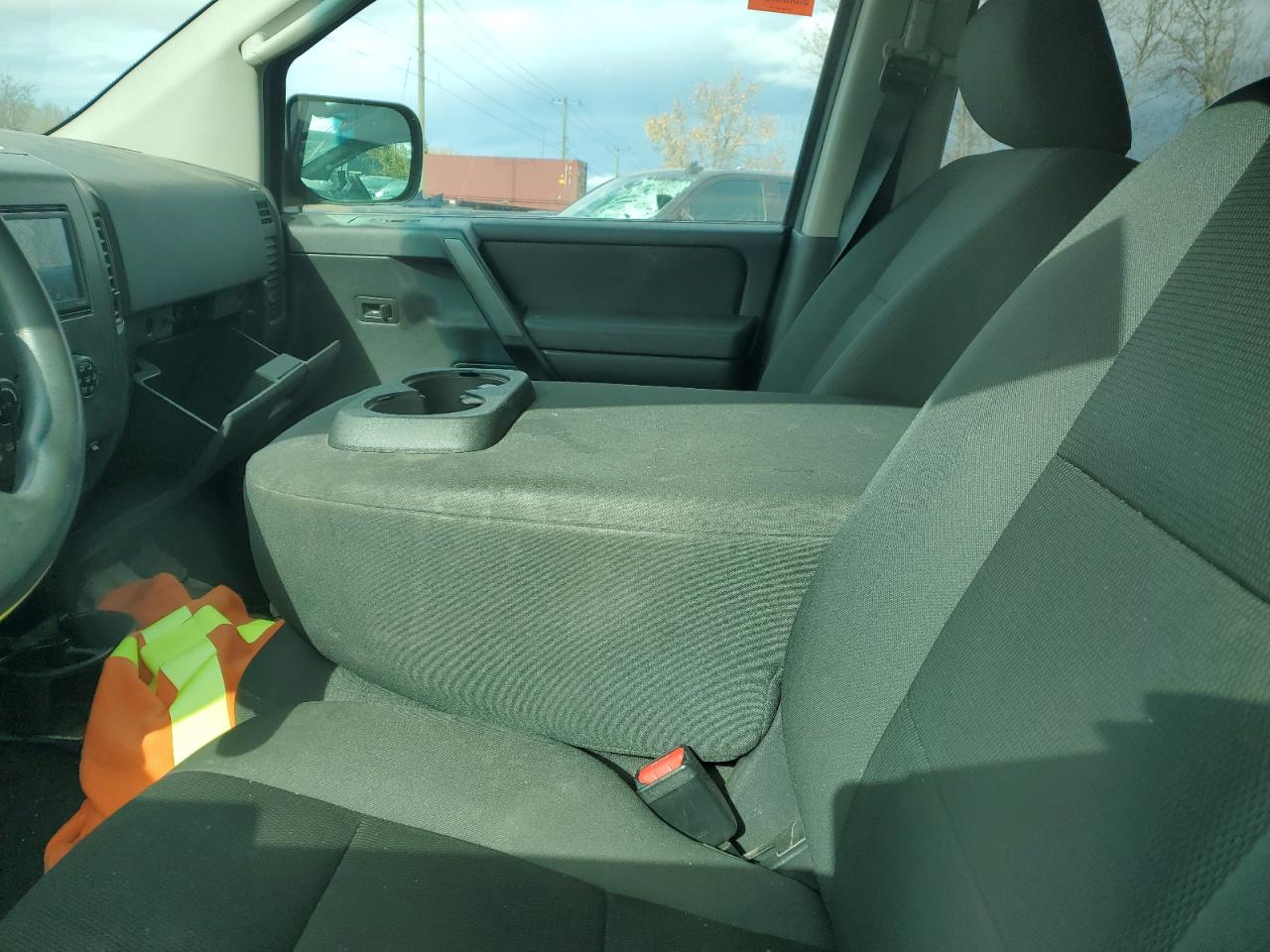 2011 NISSAN TITAN