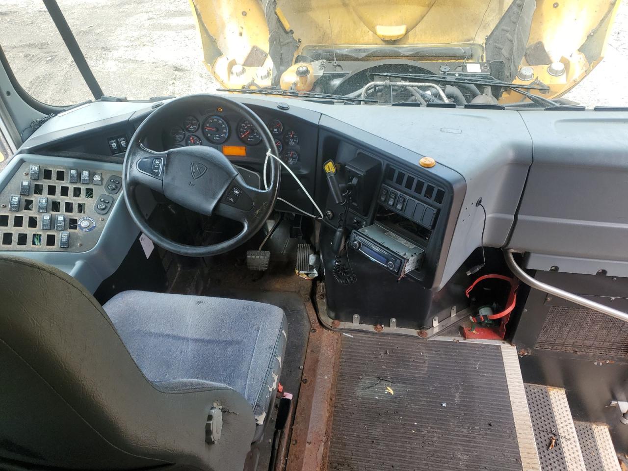 2014 IC CORPORATION CE SERIES