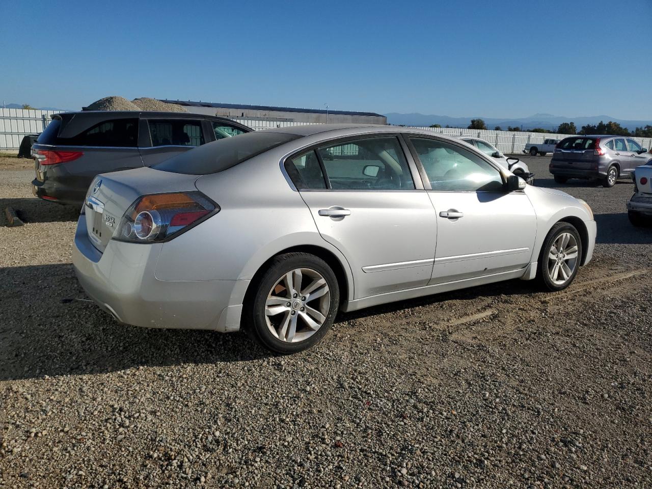 2011 NISSAN ALTIMA