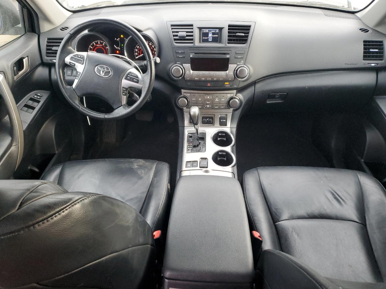 2011 TOYOTA HIGHLANDER