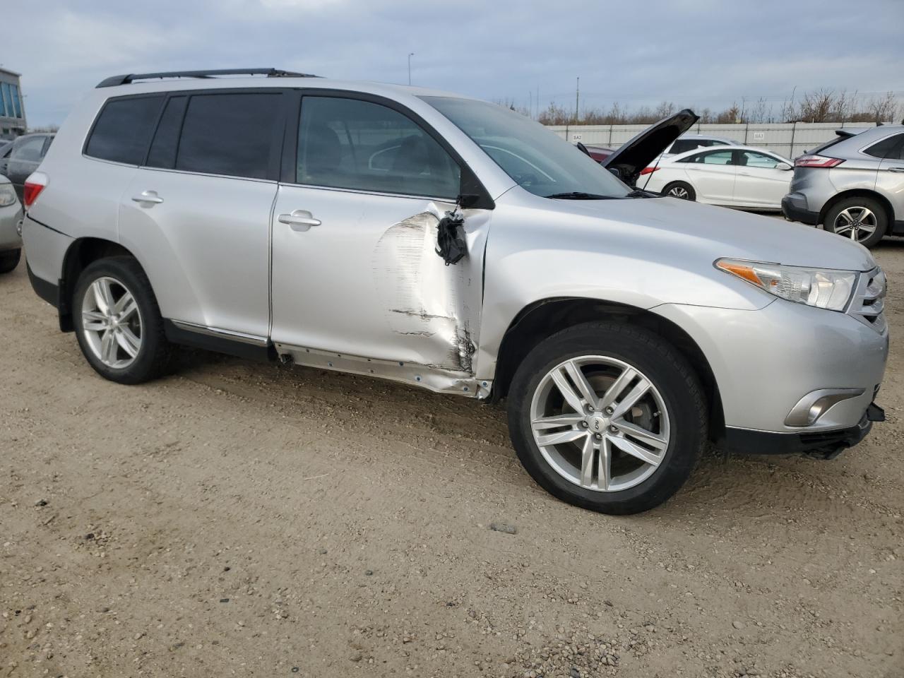 2011 TOYOTA HIGHLANDER
