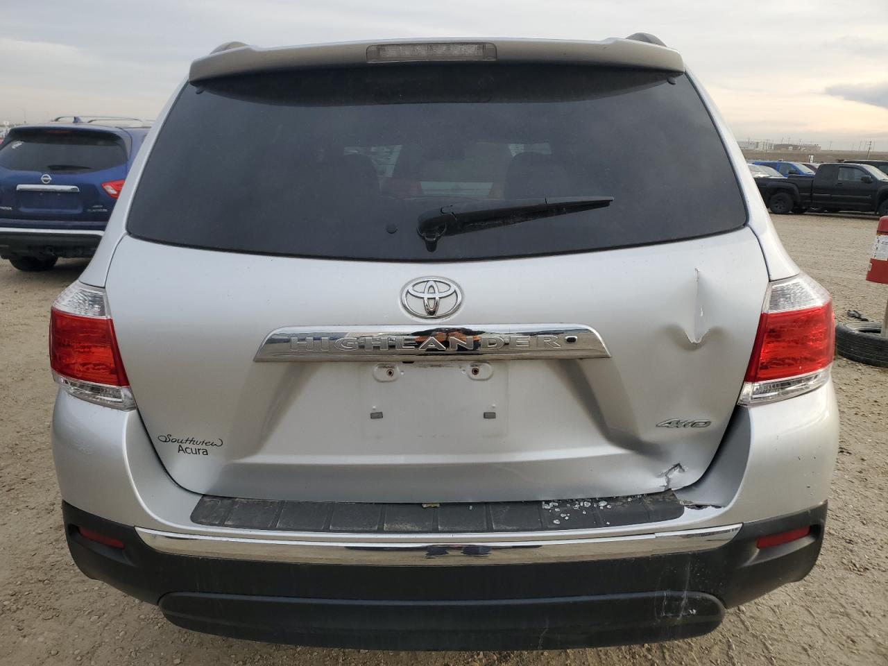 2011 TOYOTA HIGHLANDER