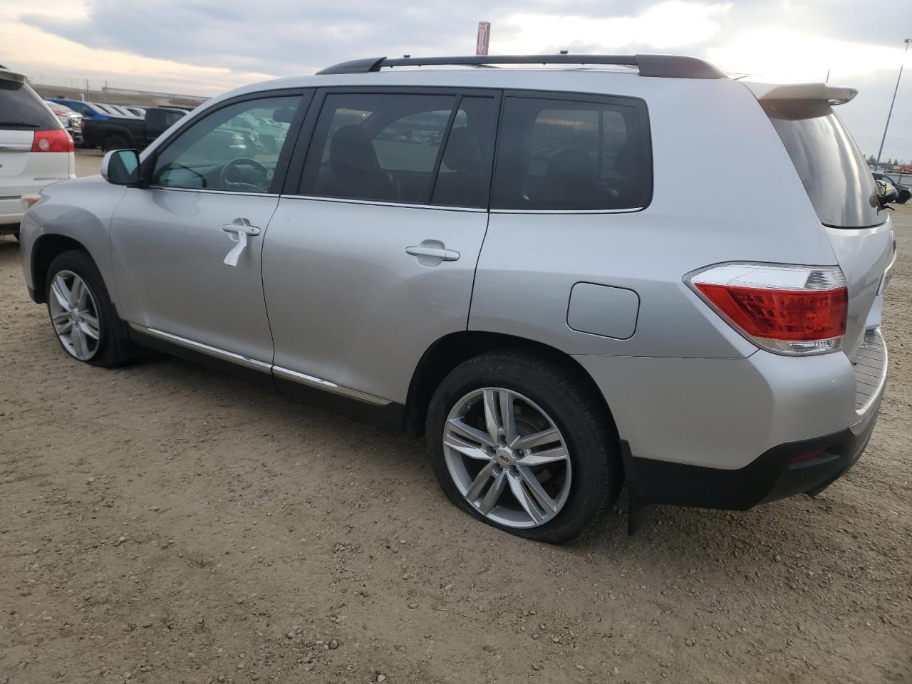 2011 TOYOTA HIGHLANDER