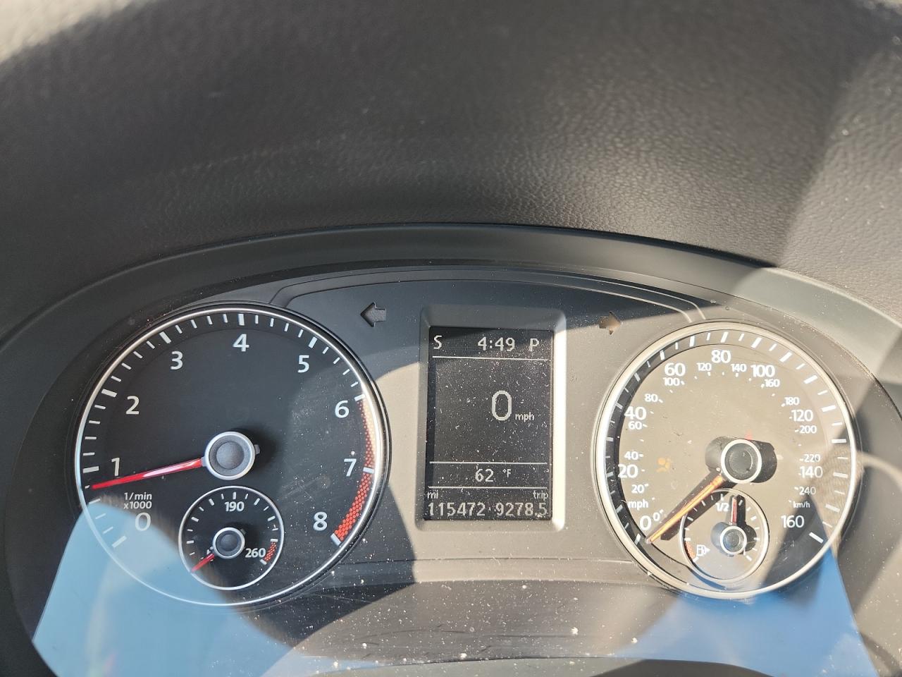 2013 VOLKSWAGEN PASSAT