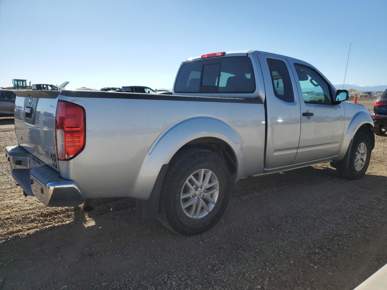 2017 NISSAN FRONTIER