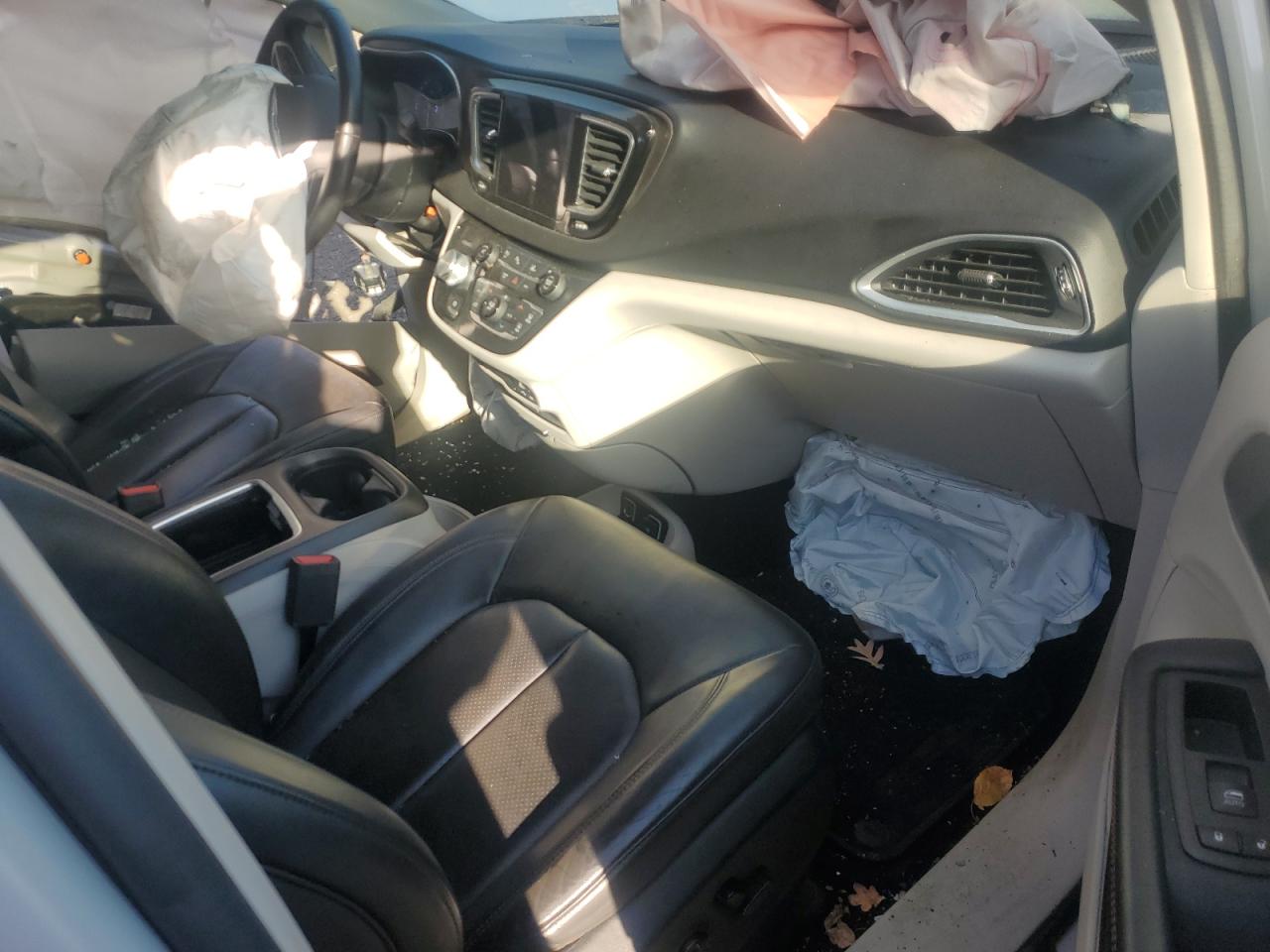 2017 CHRYSLER PACIFICA