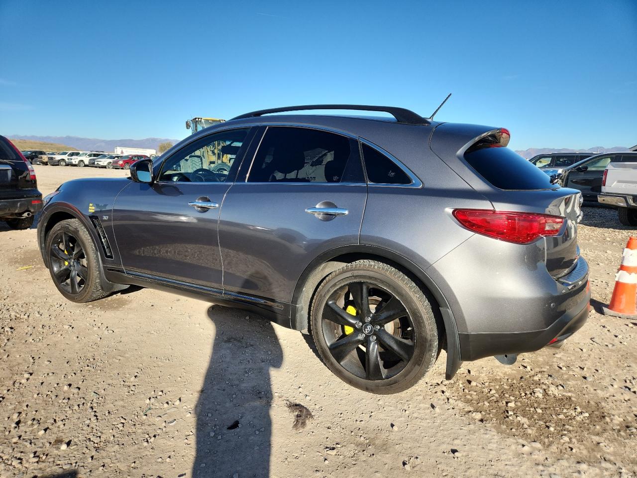 2017 INFINITI QX70