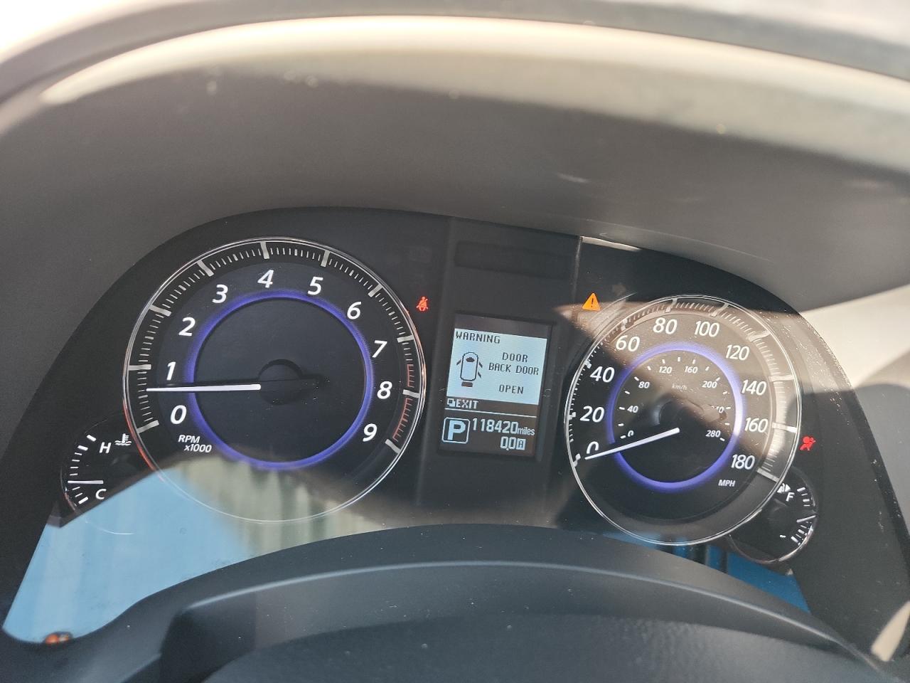 2017 INFINITI QX70