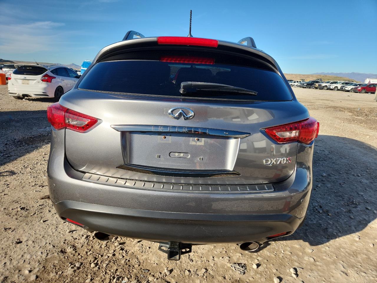 2017 INFINITI QX70