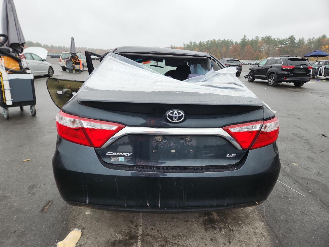 2015 TOYOTA CAMRY