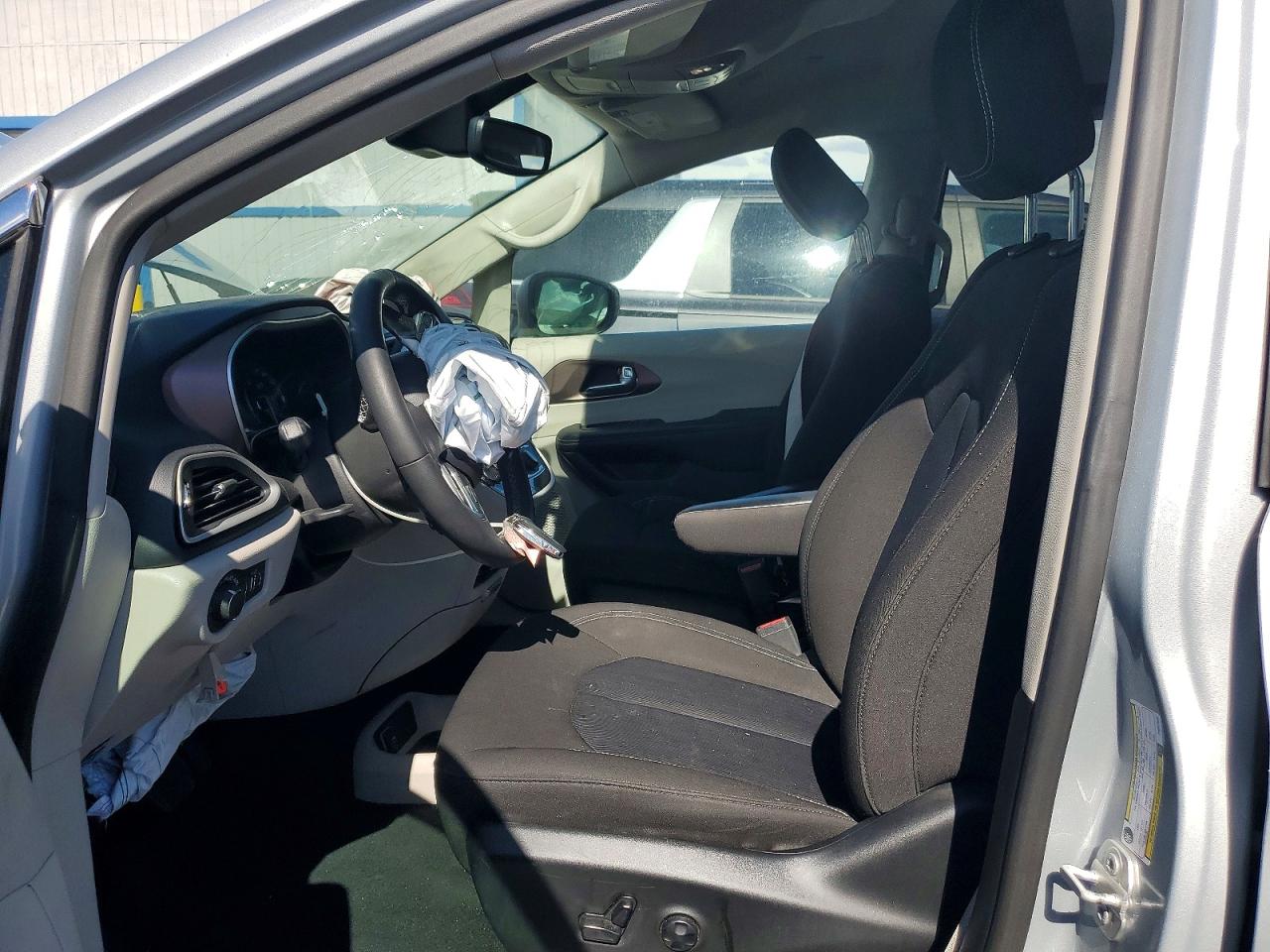 2023 CHRYSLER MINIVAN