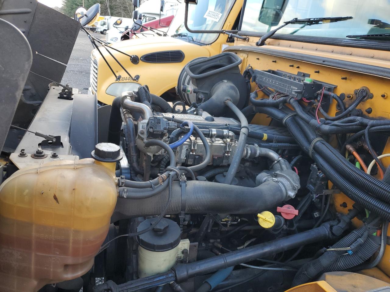 2011 IC CORPORATION CE SERIES