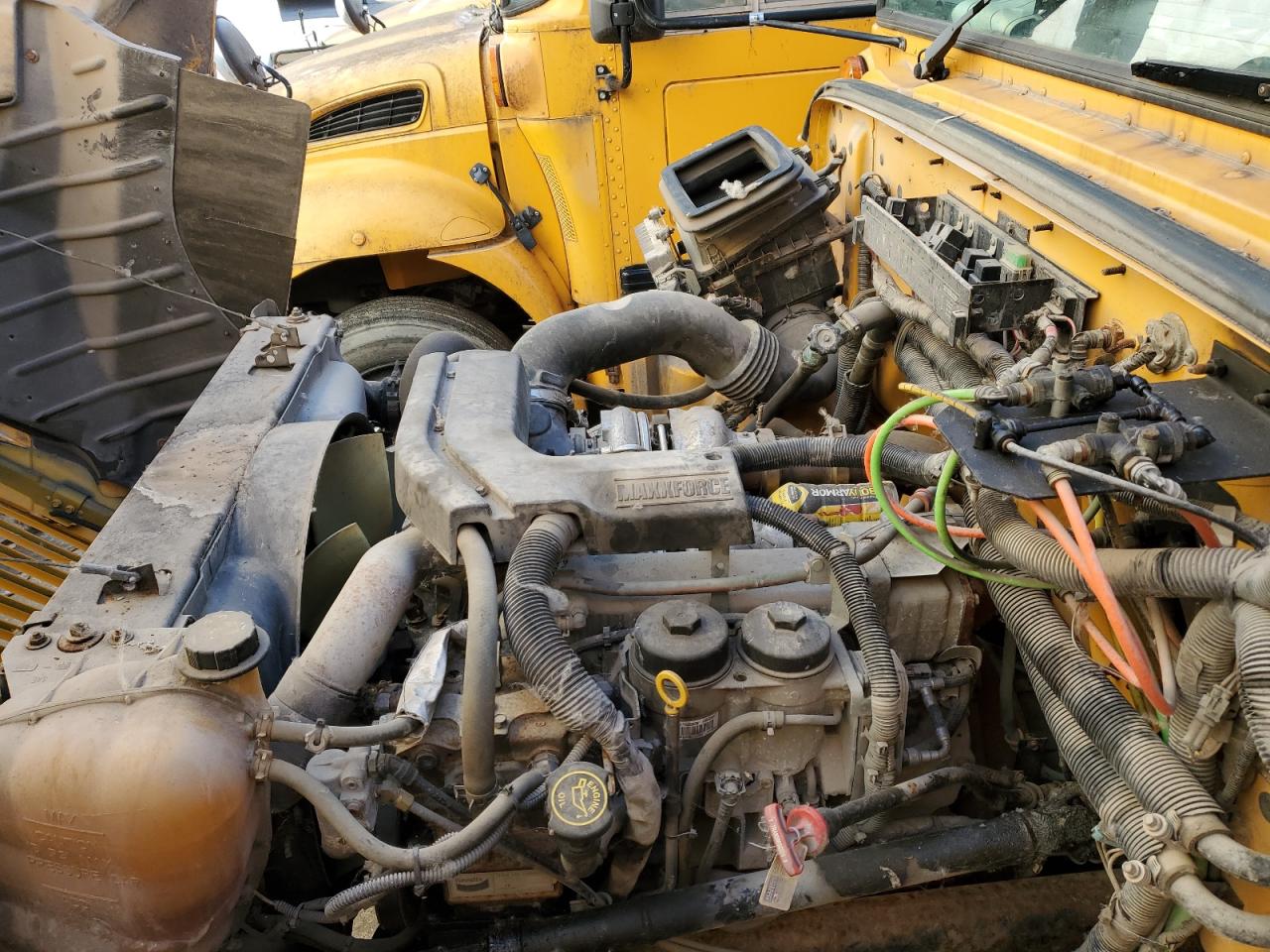 2013 IC CORPORATION CE SERIES