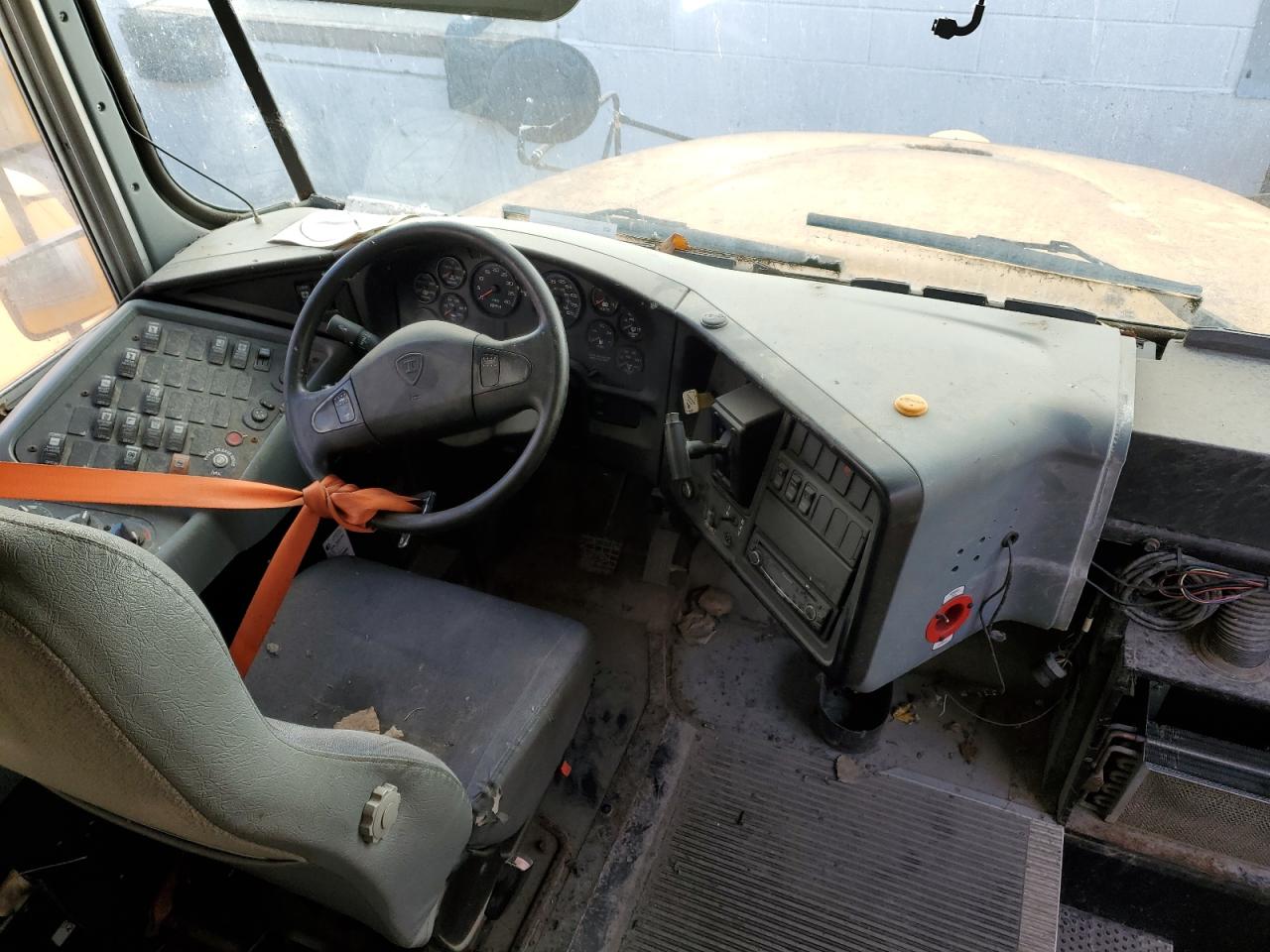 2013 IC CORPORATION CE SERIES
