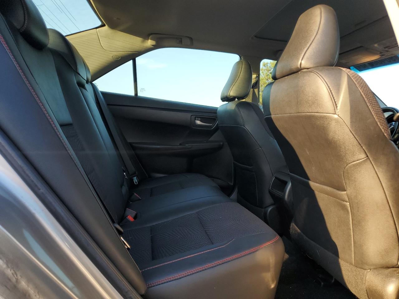 2016 TOYOTA CAMRY