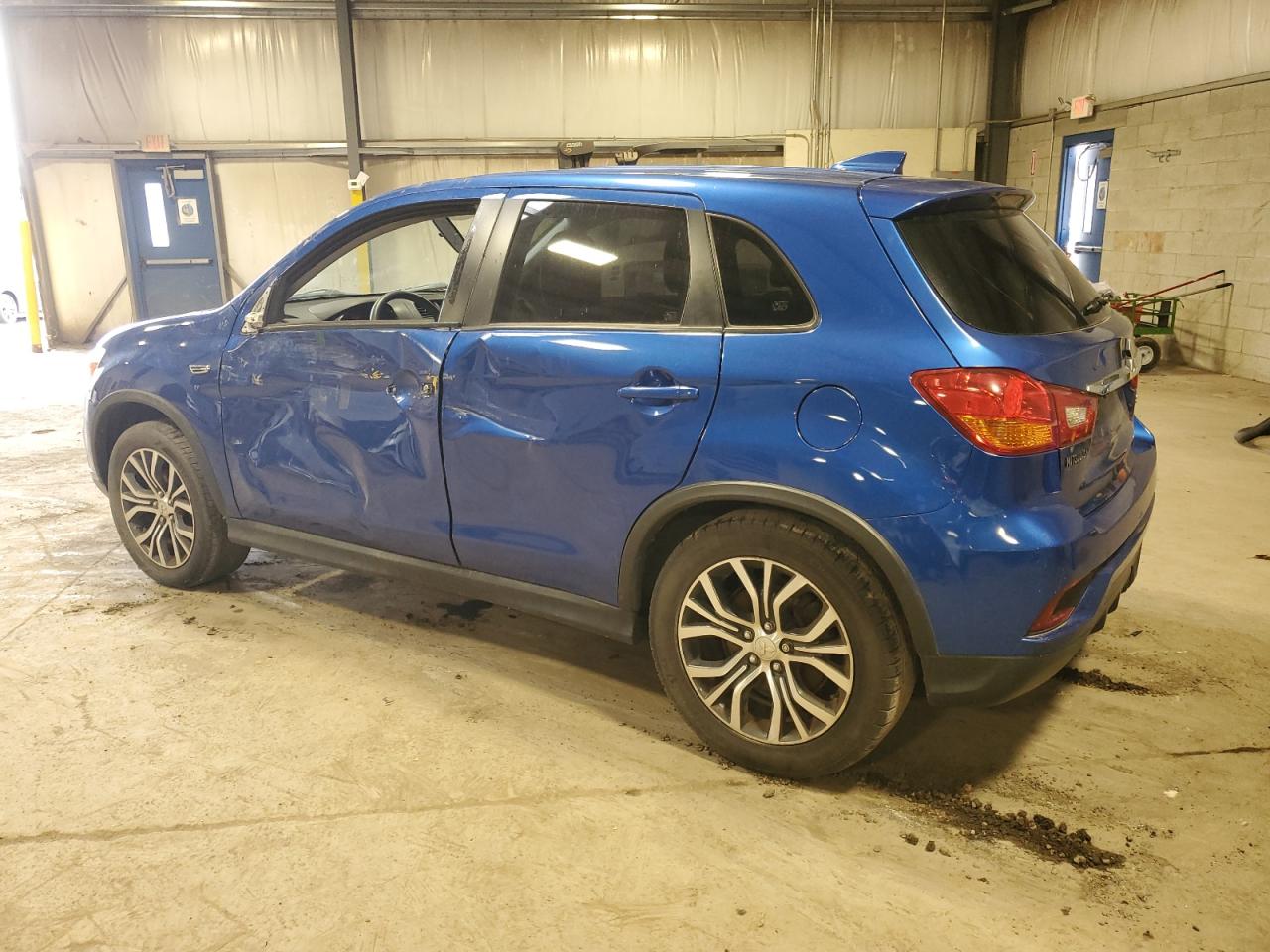 2018 MITSUBISHI OUTLANDER