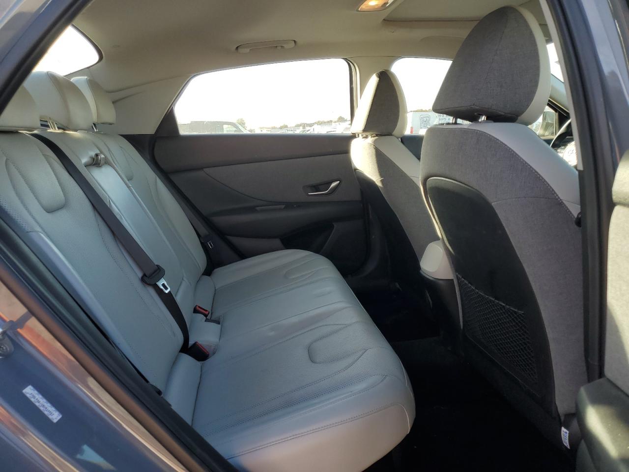 2022 HYUNDAI ELANTRA