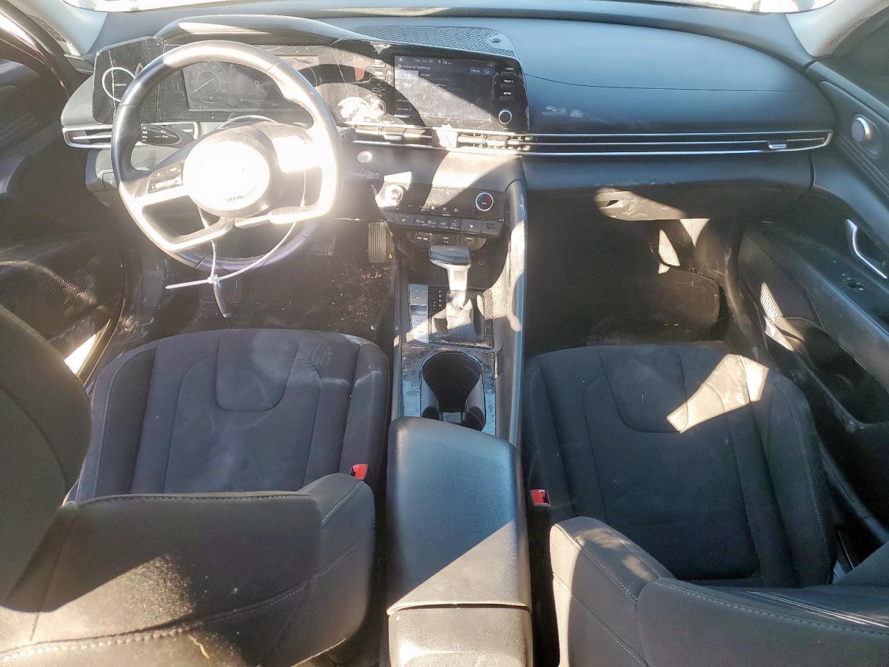 2022 HYUNDAI ELANTRA