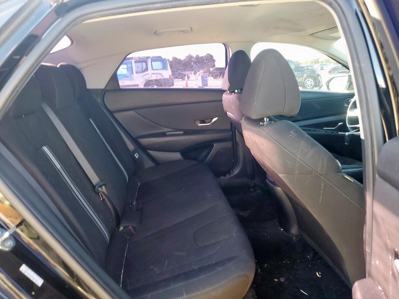2022 HYUNDAI ELANTRA