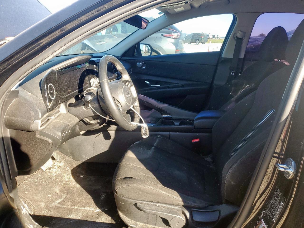 2022 HYUNDAI ELANTRA