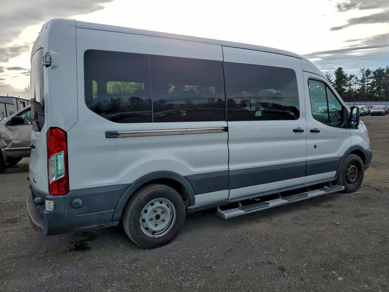 2015 FORD TRANSIT
