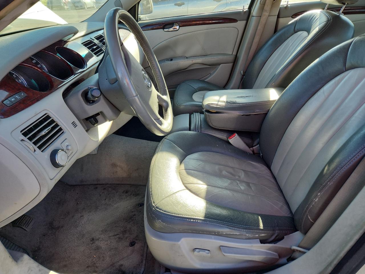 2010 BUICK LUCERNE