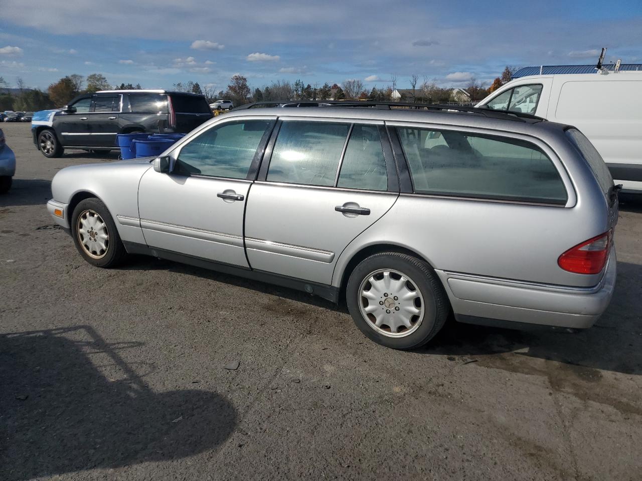 1998 MERCEDES-BENZ E-CLASS